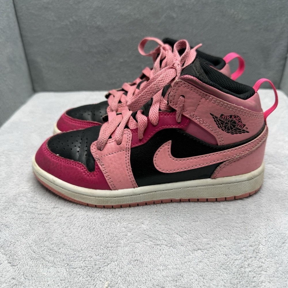 Air Jordan 1 Mid PS Coral Chalk Kids Size 13C Pink Black 640734-662 Sneakers